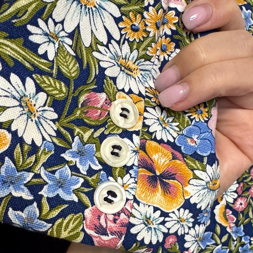 Mamselle Vintage Vibrant Floral Blazer - Multicolor - Picture 7 of 11